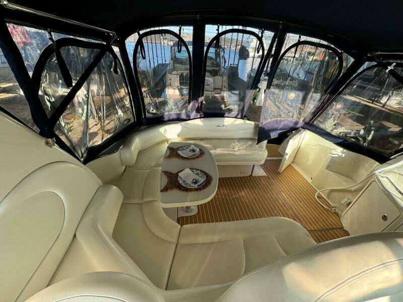 2004 Sea Ray 380 Sundancer