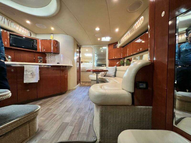 2004 Sea Ray 380 Sundancer
