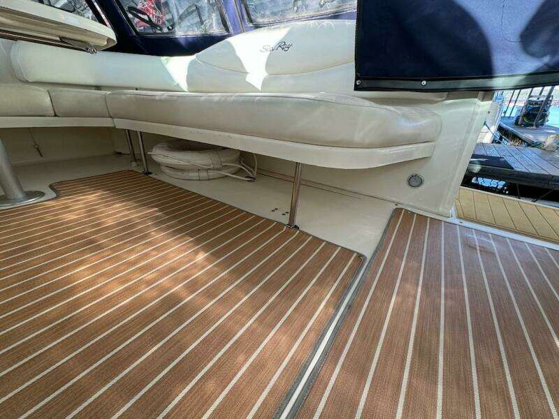 2004 Sea Ray 380 Sundancer