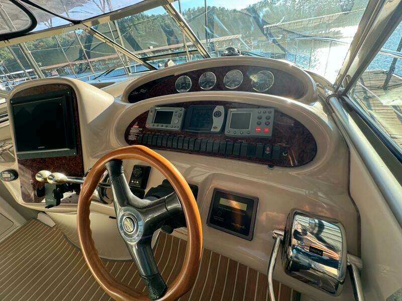 2004 Sea Ray 380 Sundancer