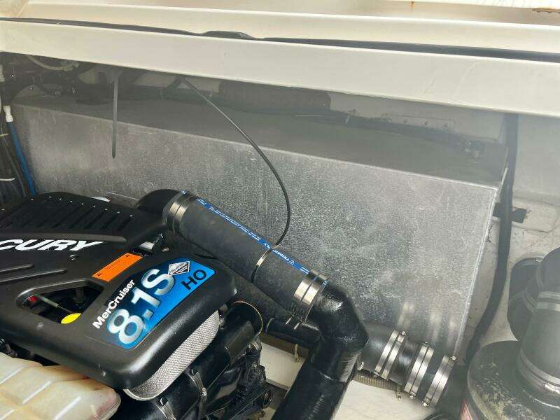 2003 Regal Commodore 3860 engine compartment with MerCruiser 8.1S HO engine.