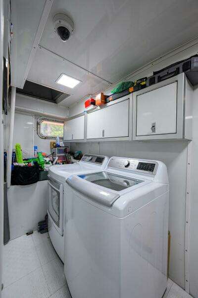 1997 Broward 108 Raised Pilothouse