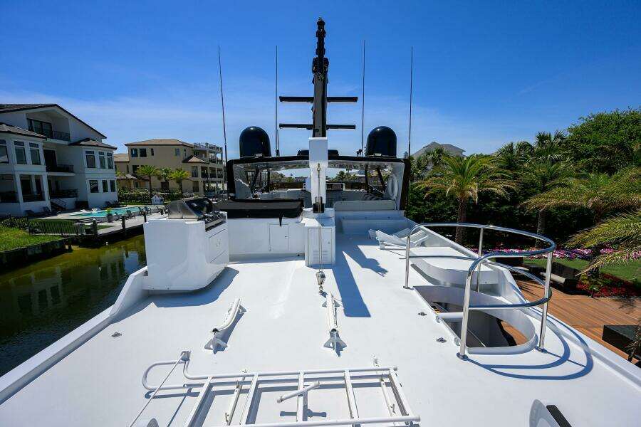 1997 Broward 108 Raised Pilothouse