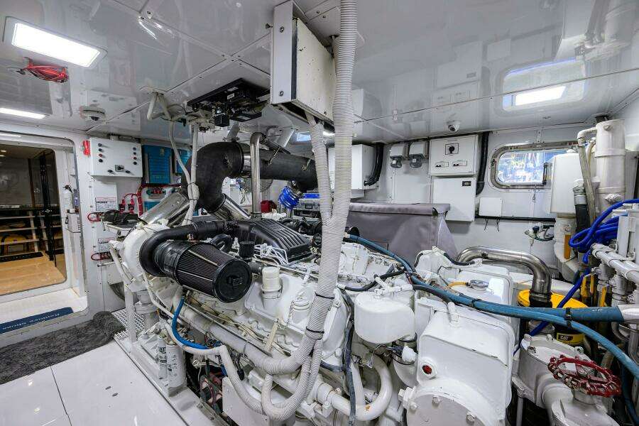 1997 Broward 108 Raised Pilothouse