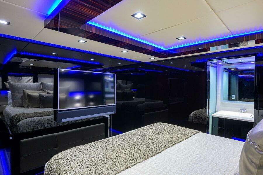 1997 Broward 108 Raised Pilothouse