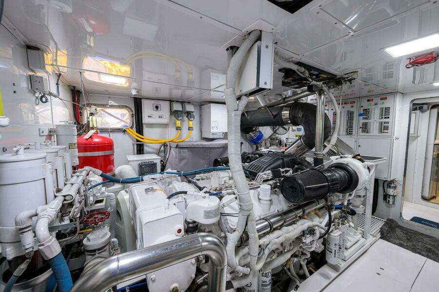 1997 Broward 108 Raised Pilothouse