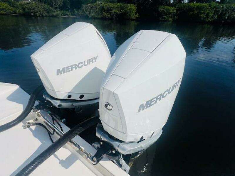 1999 Venture 34 Walkaround with Tower