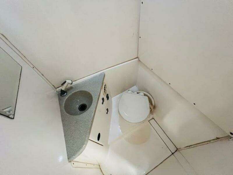 1999 Venture 34 Walkaround with Tower