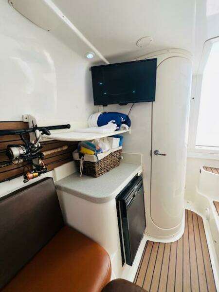 1999 Venture 34 Walkaround with Tower