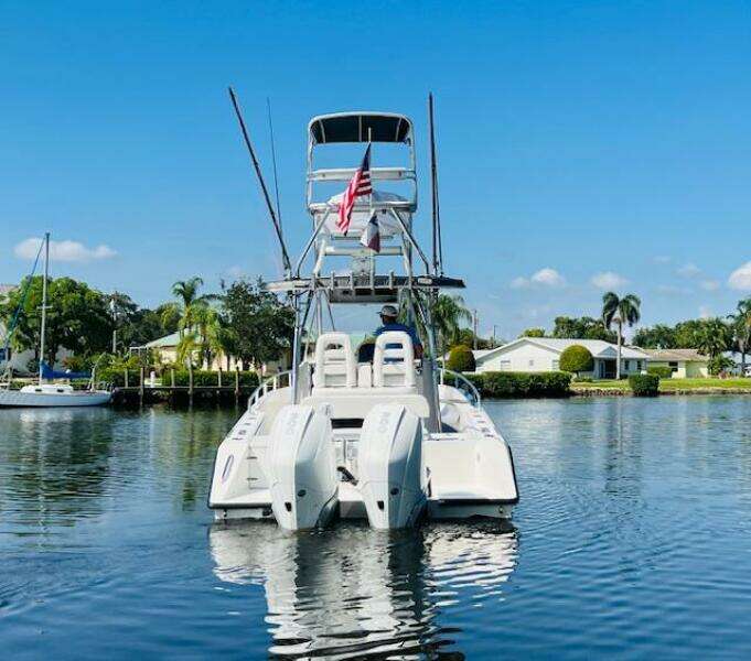 1999 Venture 34 Walkaround with Tower