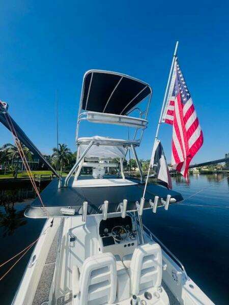 1999 Venture 34 Walkaround with Tower