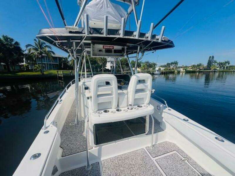 1999 Venture 34 Walkaround with Tower