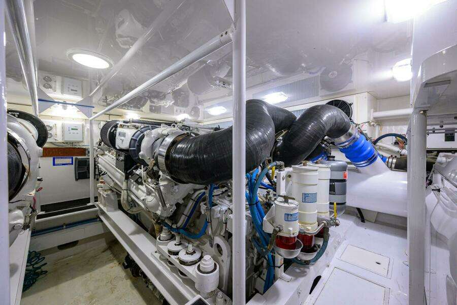 2004 Viking 65 Enclosed Bridge w/Tower