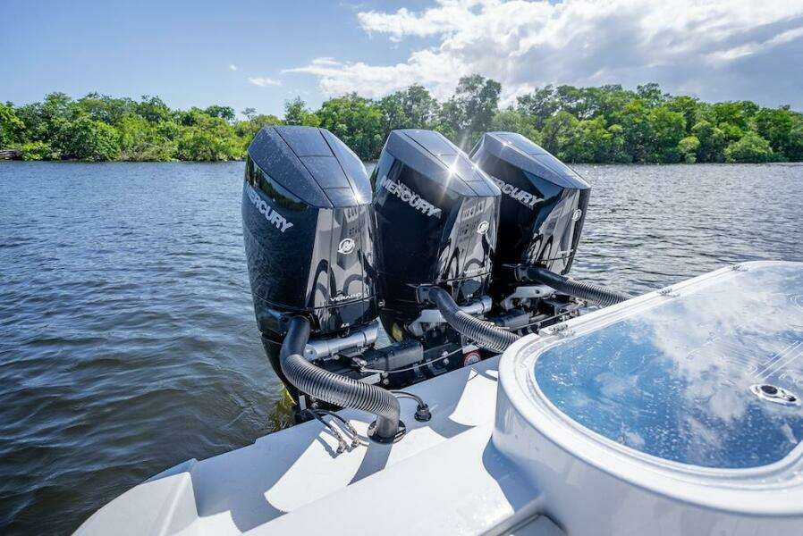 2025 Billfish 39 Center Console w/Tower