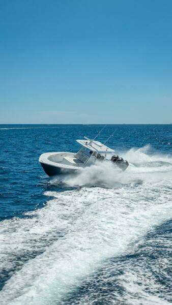 2025 Billfish 39 Center Console w/Tower