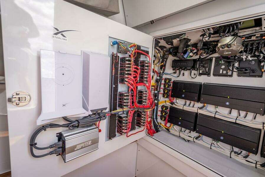 2025 Billfish 39 Center Console w/Tower