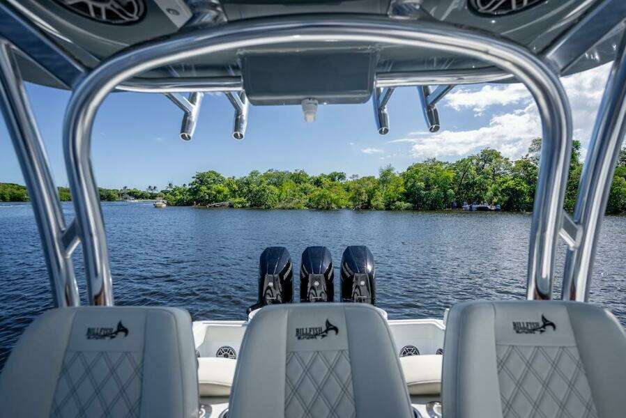 2025 Billfish 39 Center Console w/Tower