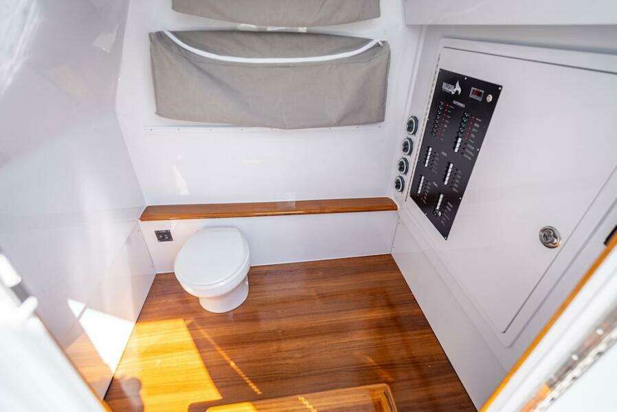 2025 Billfish 39 Center Console w/Tower