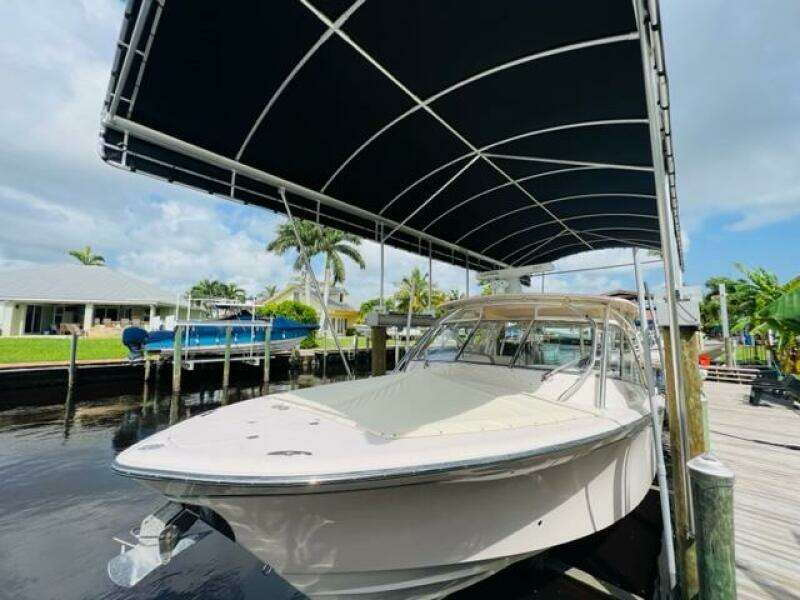 2014 Grady-White Freedom 335