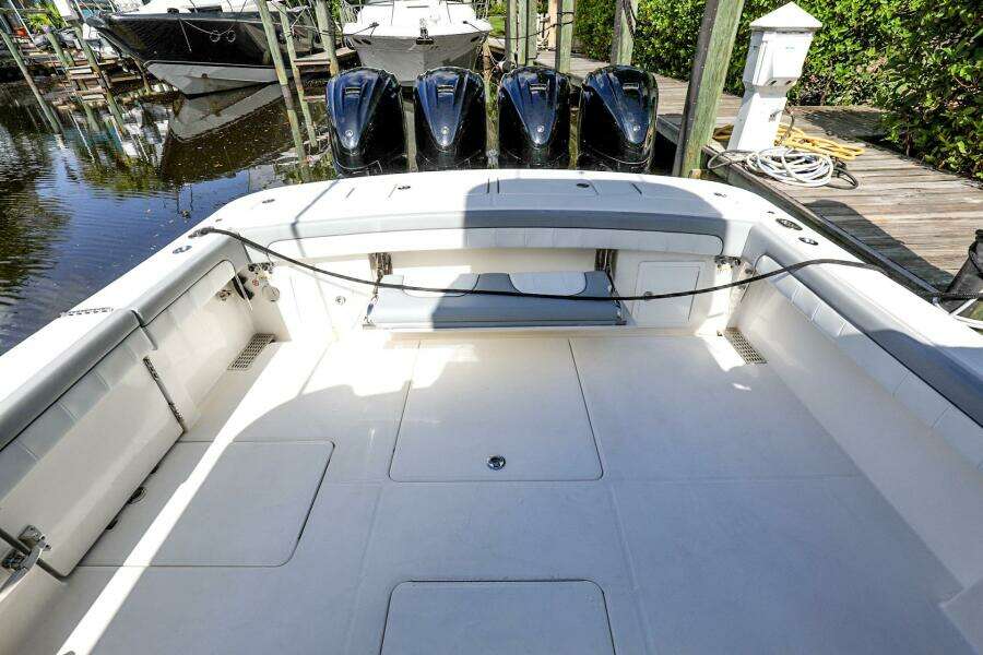 2020 Regulator 41 boat deck with quad outboard engines.