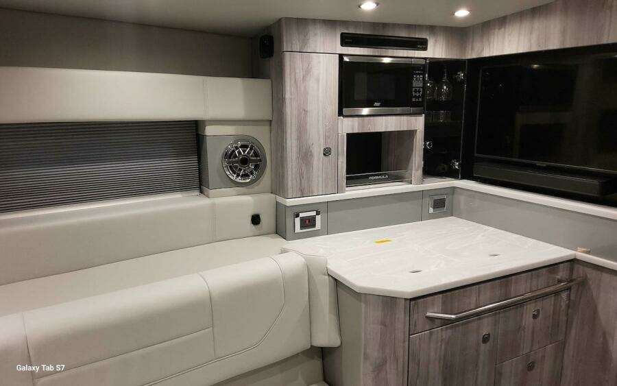 2024 Formula 430 Super Sport Crossover