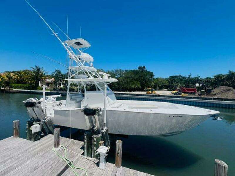 2015 Billfish 39 Custom CC