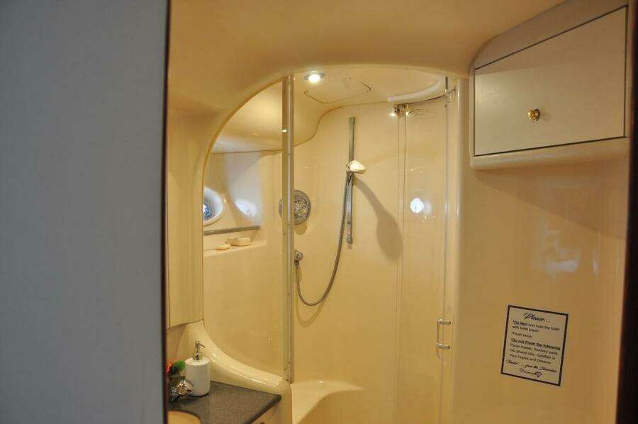 1998 Sea Ray 480 Sedan Bridge