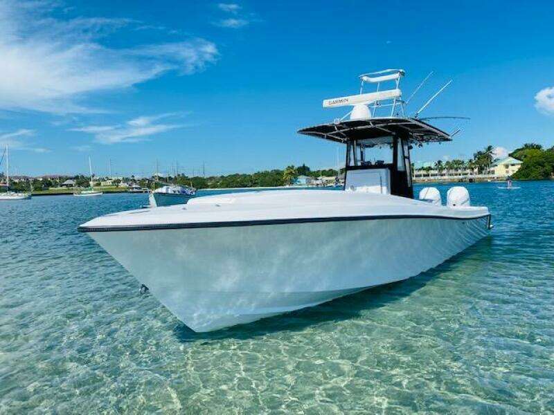 2004 Contender 31 Cuddy