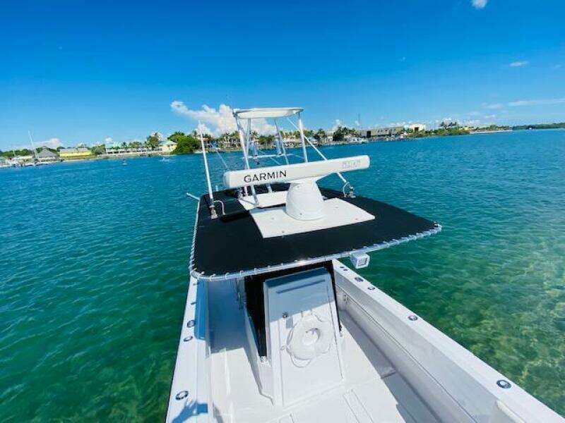 2004 Contender 31 Cuddy