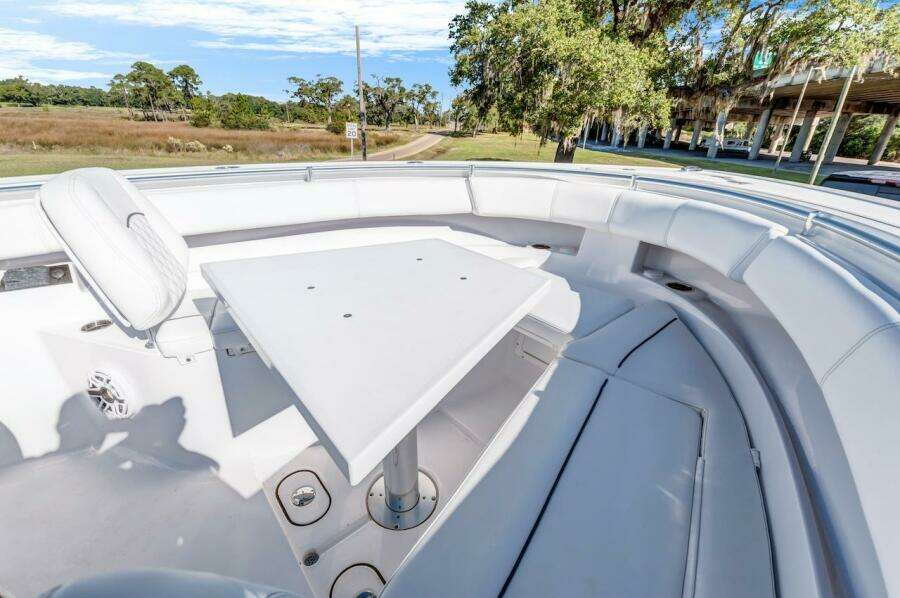 2022 Sportsman Open 352 Center Console