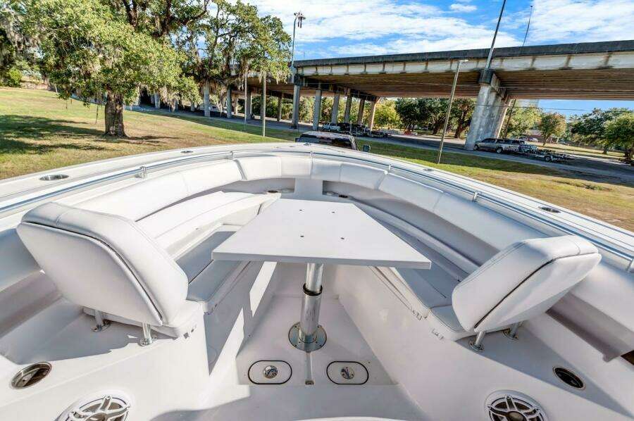 2022 Sportsman Open 352 Center Console