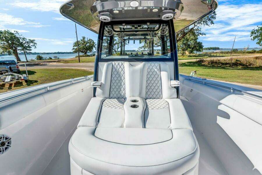 2022 Sportsman Open 352 Center Console