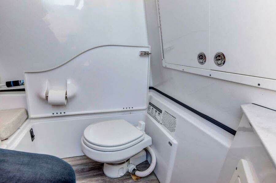 2022 Sportsman Open 352 Center Console