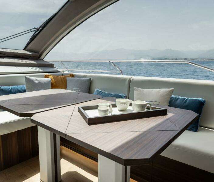 2023 Aicon 66 Vivere