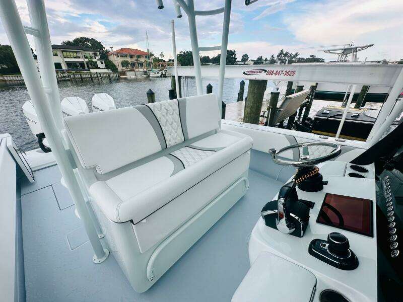 2024 Contender 39 ST