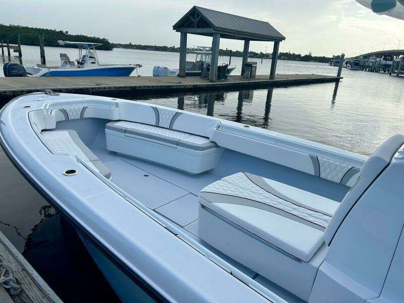 2024 Contender 39 ST