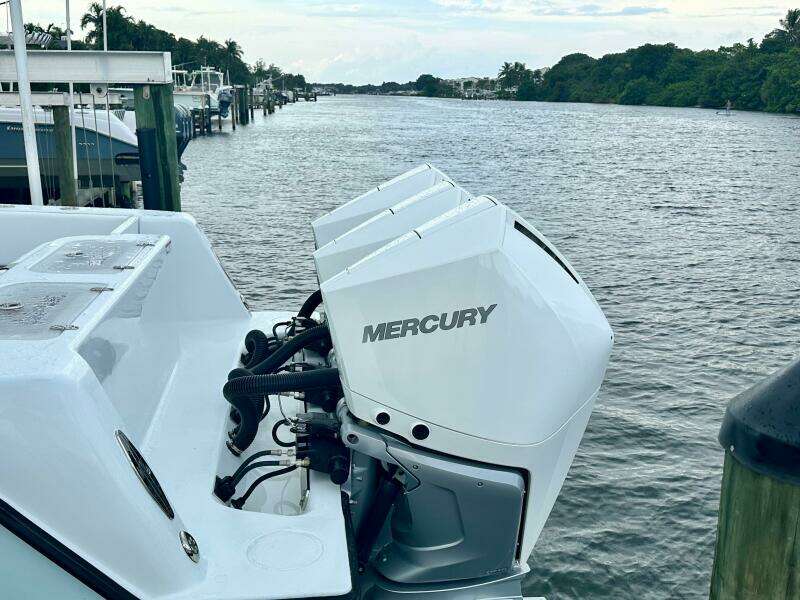 2024 Contender 39 ST