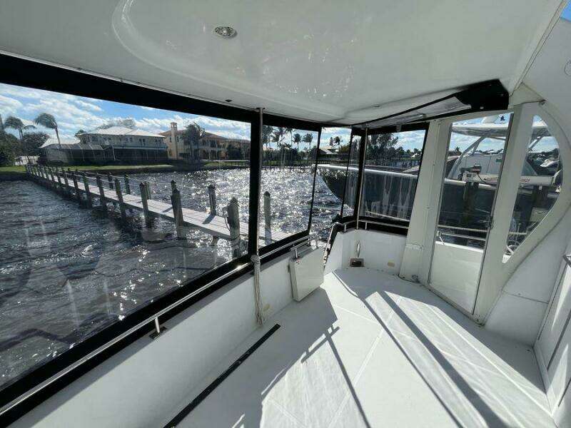 2000 Carver 396 Motor Yacht