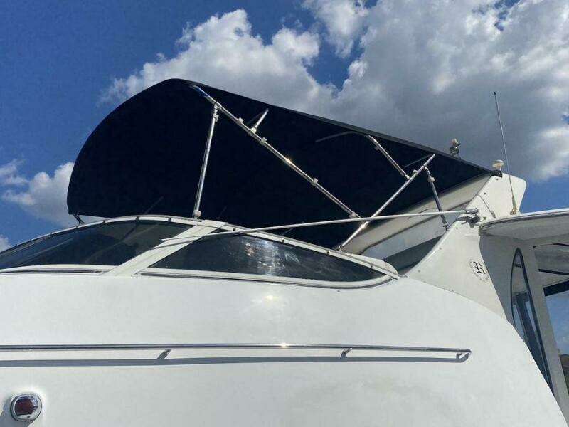 2000 Carver 396 Motor Yacht