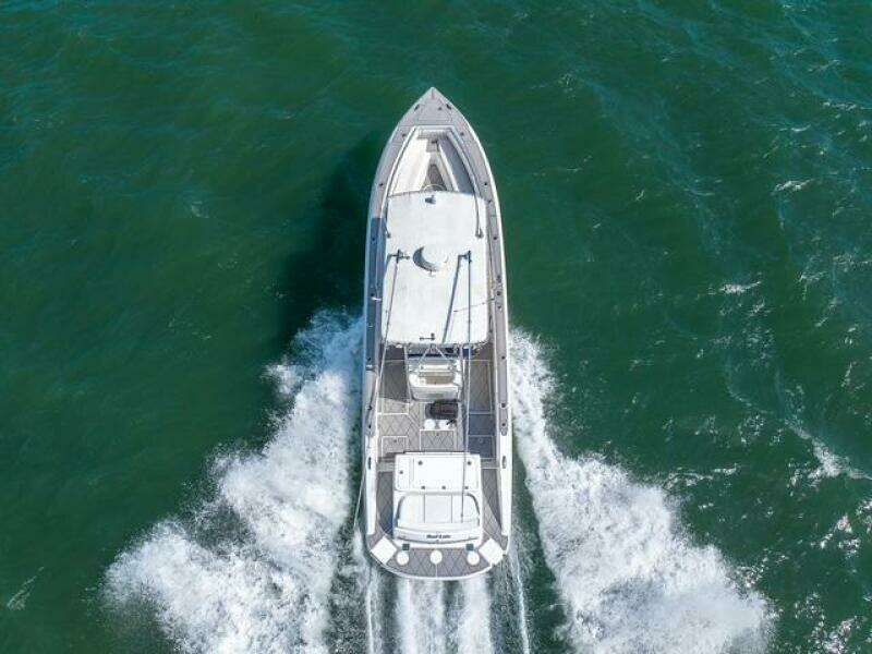 2007 Spectre 37 Center Console