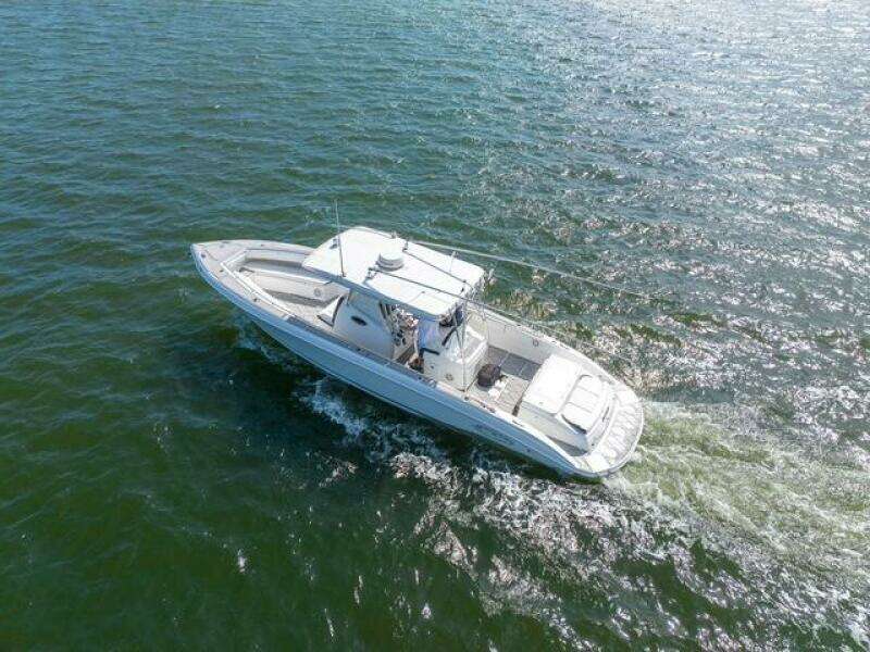 2007 Spectre 37 Center Console
