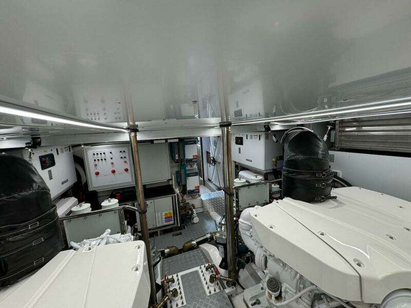 2024 Aicon 66 Vivere