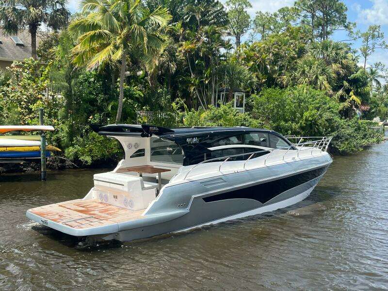 2025 Real 40 HT Luxury 