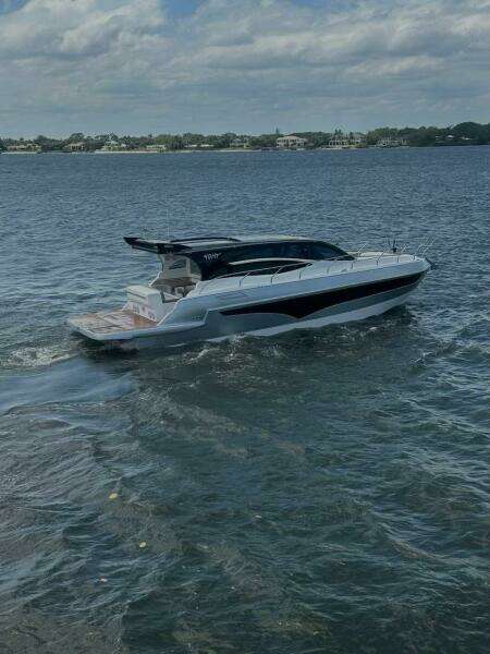 2025 Real 40 HT Luxury 