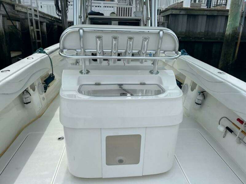 2008 Spectre 34 Center Console