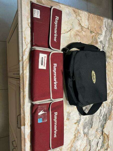 2008 Spectre 34 Center Console