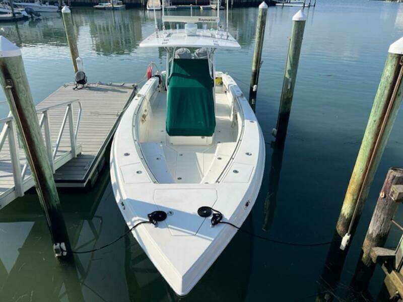 2008 Spectre 34 Center Console