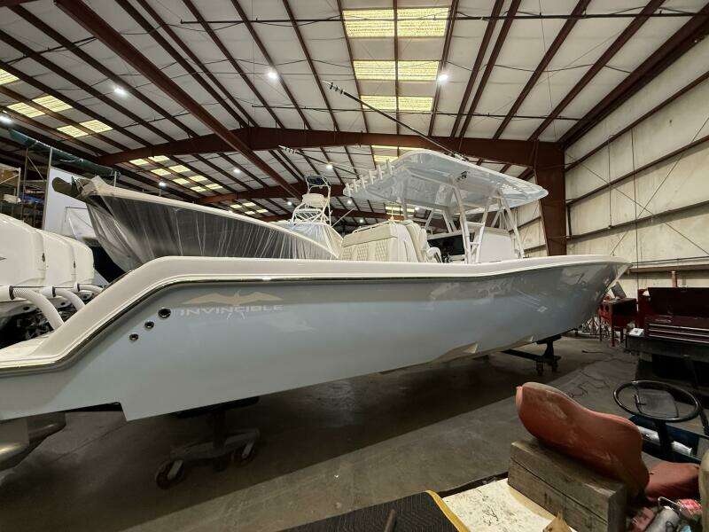 2022 Invincible 39 Open Fisherman Starboard Side