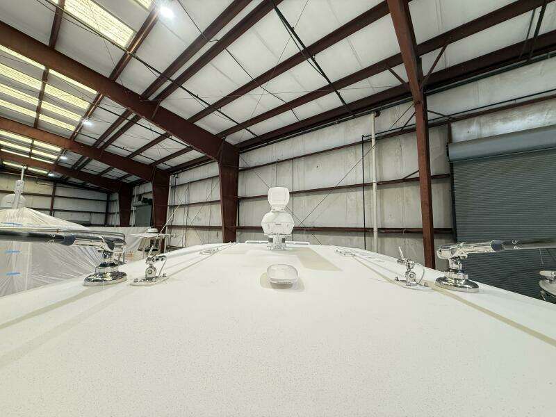 2022 Invincible 39 Open Fisherman Hardtop Looking Forward