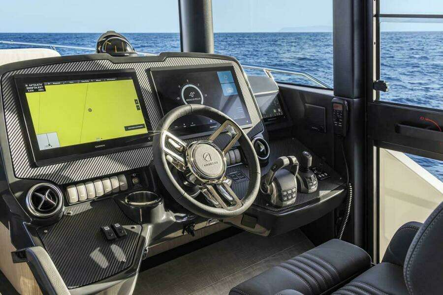 2027 Absolute 53 Navetta